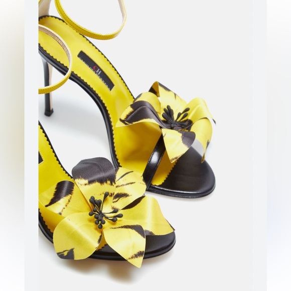 Carolina Herrera  YELLOW Napa leather sandals with flower